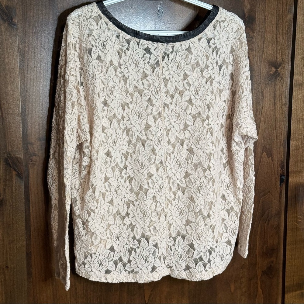 DKNY Jeans Lace long sleeve pleather trim ivory black zipper detail size L - Picture 5 of 6